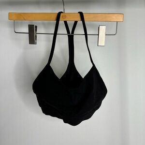 lululemon Flow Y Bra Nulu
Light Support, A–C Cups